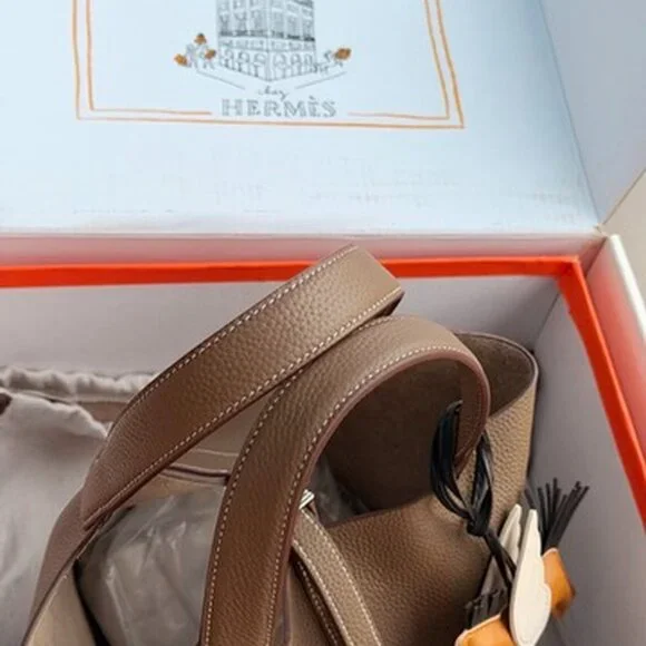 Luxury Picotin Style Leather Bucket Bag Etoupe PHW - Picture 5 of 9